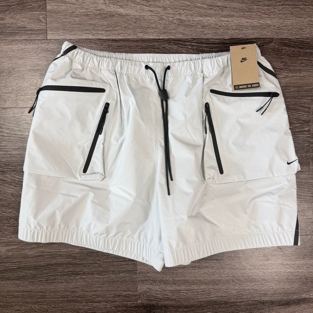 Nike Tech Super Lightweight Cargo Shorts Gray HJ2946-121 Men’s Large NWT $135
